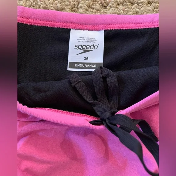 NWT pink Speedo swim brief Sizes 36 and 38 - Picture 7 of 10